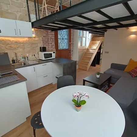 Bright With Equipped Kitchen And Mezzanine Apartman Párizs